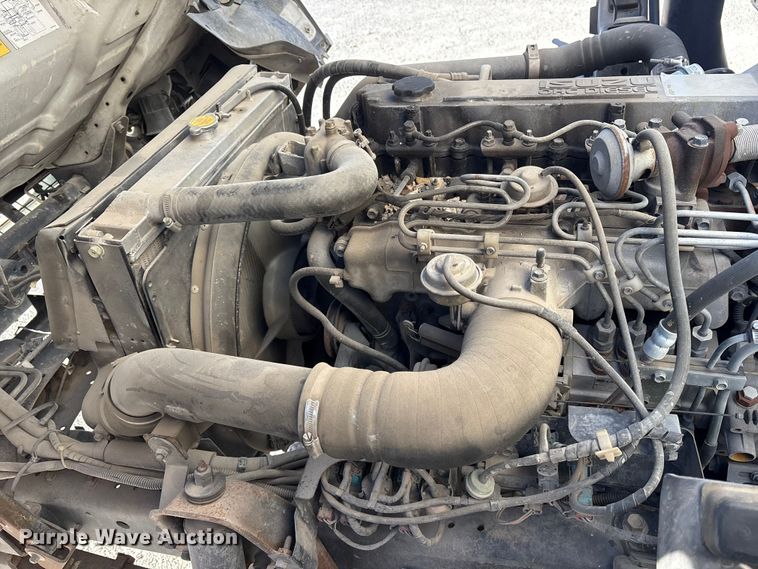 image for item ES8521 1999 GMC W4500 box truck