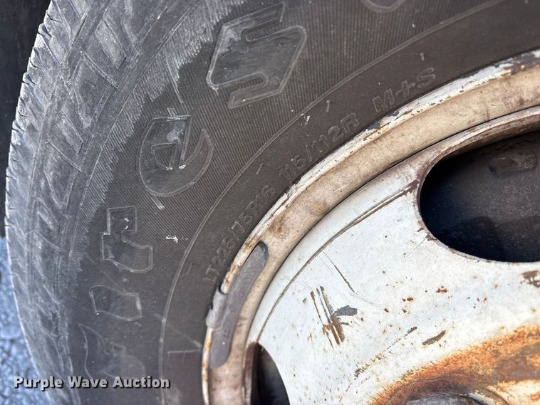 image for item ES8521 1999 GMC W4500 box truck