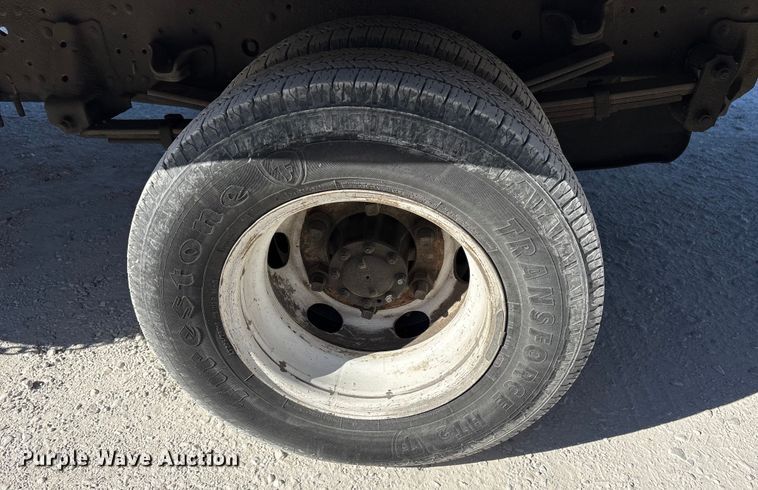 image for item ES8521 1999 GMC W4500 box truck