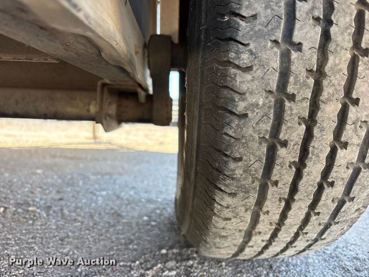 image for item ES8523 2015 Sure-Trac STR7212SAD enclosed cargo trailer