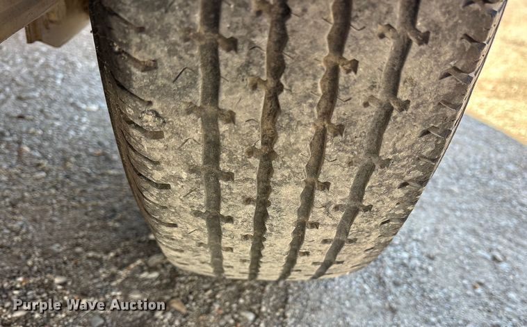 image for item ES8523 2015 Sure-Trac STR7212SAD enclosed cargo trailer