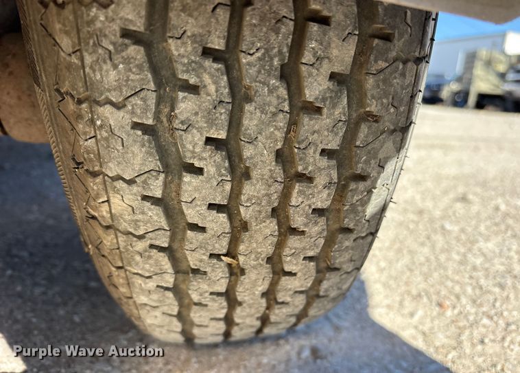 image for item ES8523 2015 Sure-Trac STR7212SAD enclosed cargo trailer