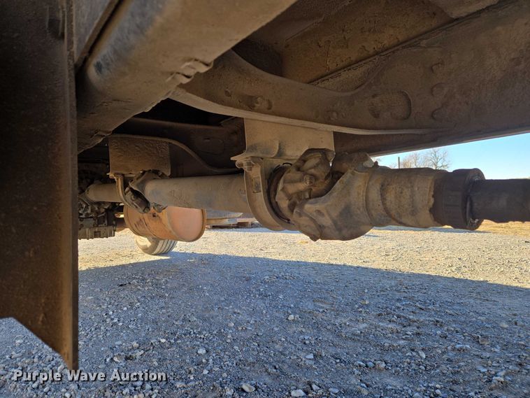 image for item ET1165 1999 International 4900 refuse truck