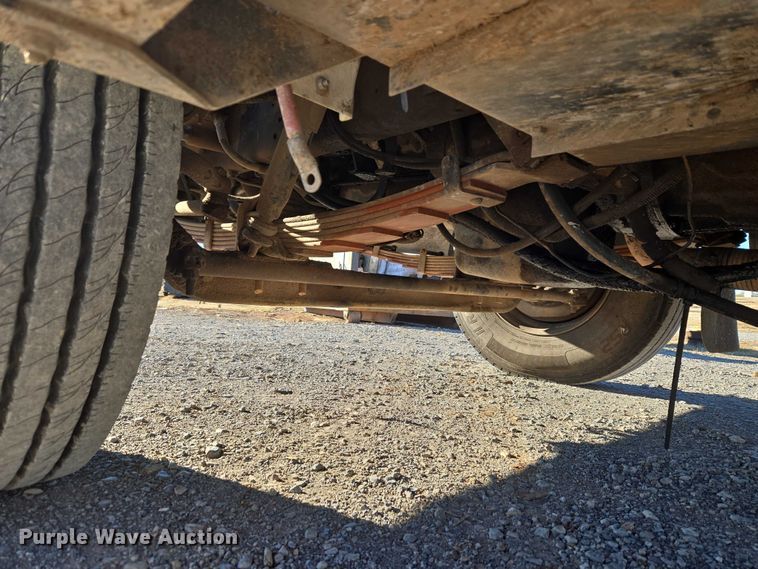 image for item ET1165 1999 International 4900 refuse truck