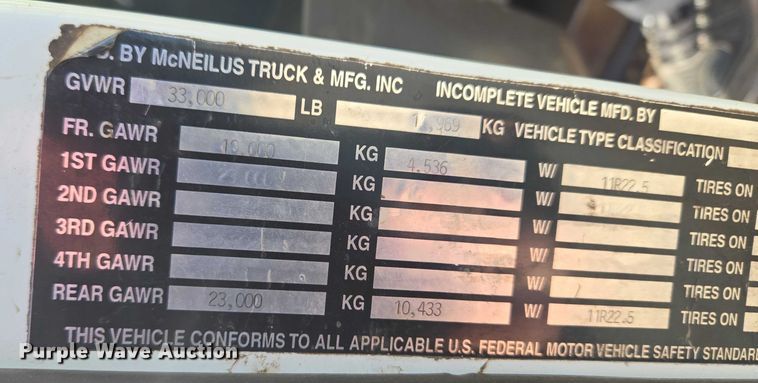 image for item ET1165 1999 International 4900 refuse truck