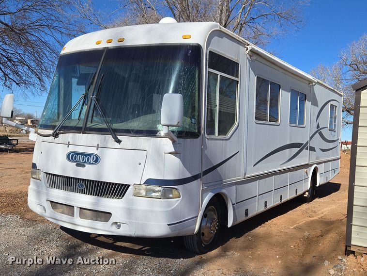 image for item ET1166 2003 Workhorse P32 RV