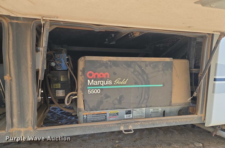 image for item ET1166 2003 Workhorse P32 RV