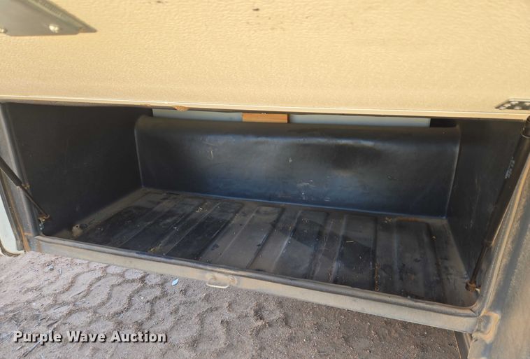 image for item ET1166 2003 Workhorse P32 RV