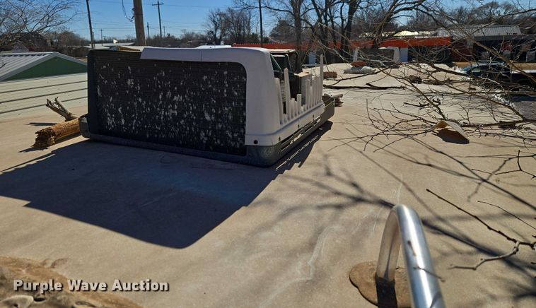 image for item ET1166 2003 Workhorse P32 RV