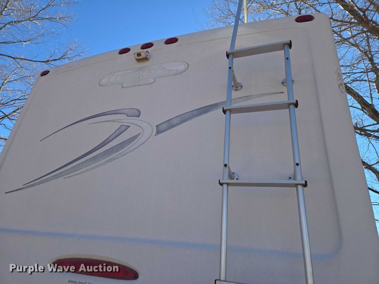 image for item ET1166 2003 Workhorse P32 RV