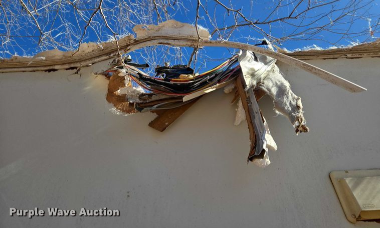 image for item ET1166 2003 Workhorse P32 RV