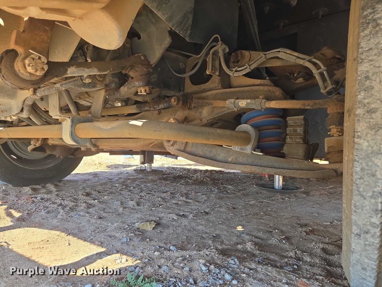 image for item ET1166 2003 Workhorse P32 RV