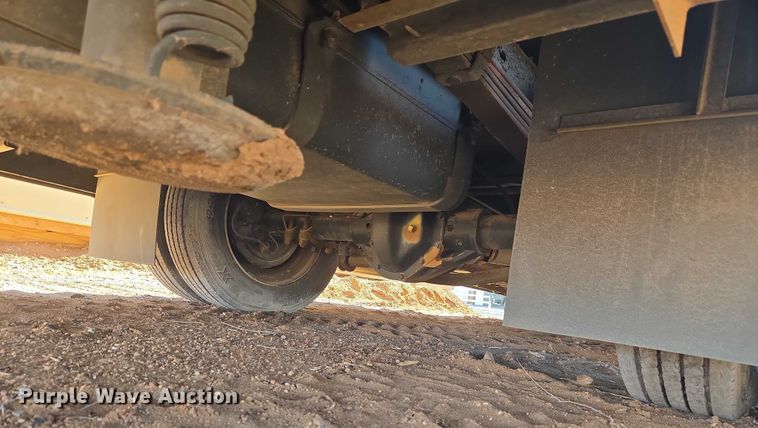 image for item ET1166 2003 Workhorse P32 RV