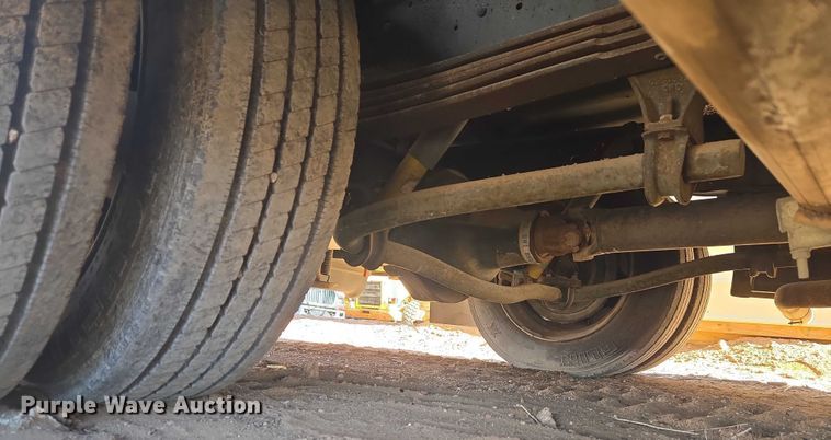 image for item ET1166 2003 Workhorse P32 RV