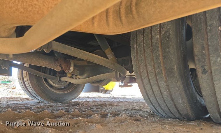 image for item ET1166 2003 Workhorse P32 RV