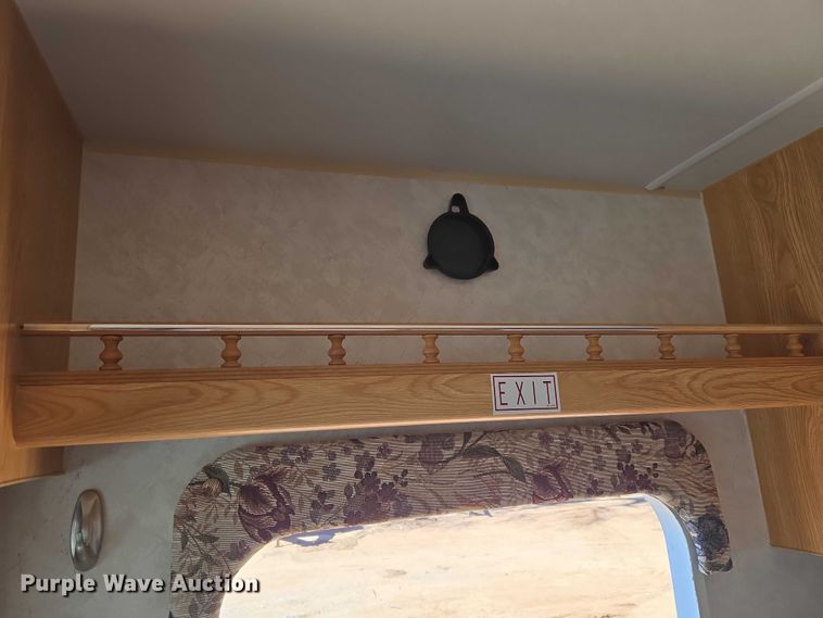 image for item ET1166 2003 Workhorse P32 RV