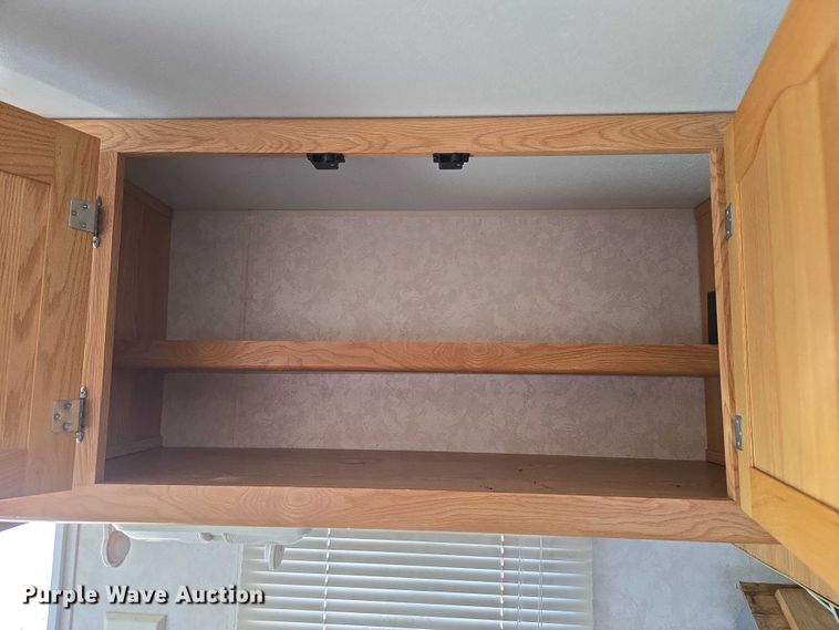 image for item ET1166 2003 Workhorse P32 RV