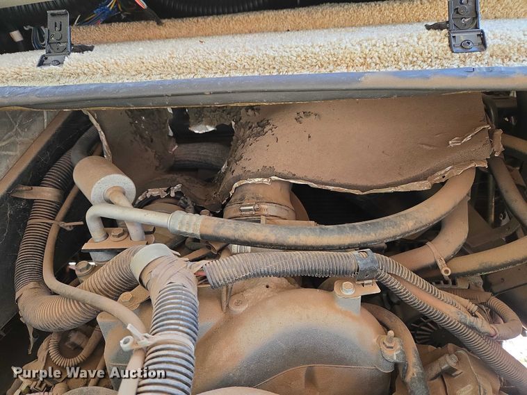 image for item ET1166 2003 Workhorse P32 RV