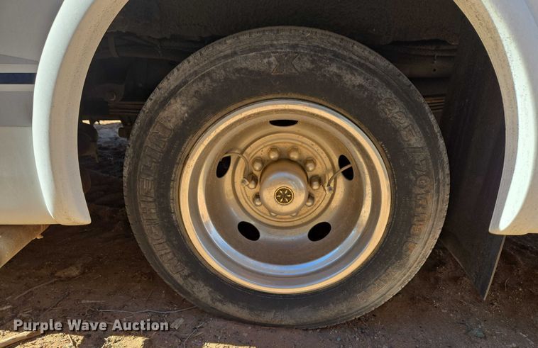 image for item ET1166 2003 Workhorse P32 RV