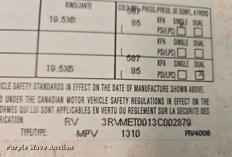 image for item ET1166 2003 Workhorse P32 RV