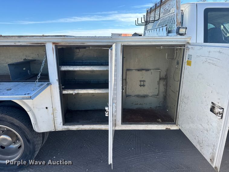 image for item ET4144 2008 Ford F450 utility / service truck