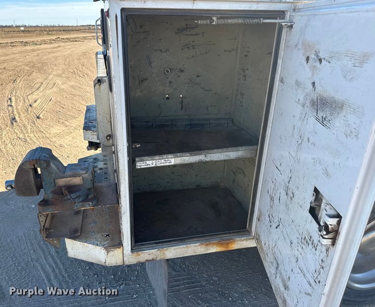 image for item ET4144 2008 Ford F450 utility / service truck