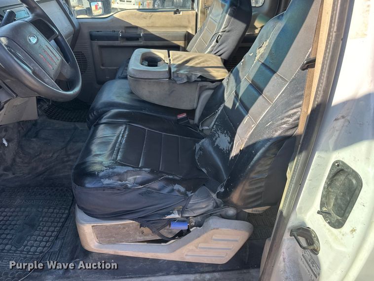 image for item ET4144 2008 Ford F450 utility / service truck