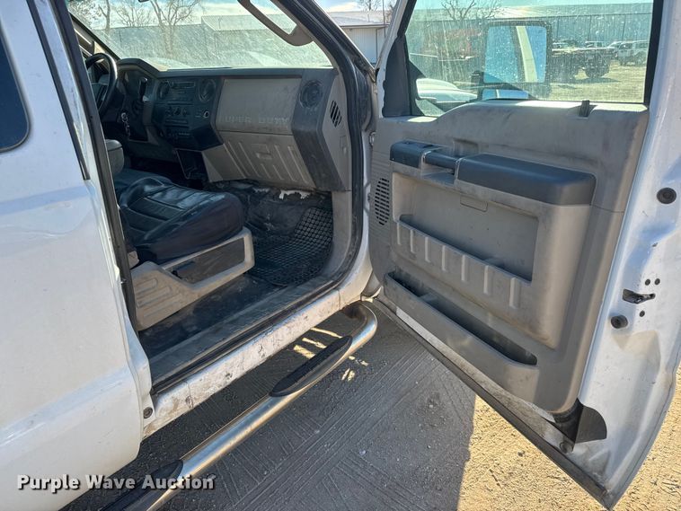 image for item ET4144 2008 Ford F450 utility / service truck