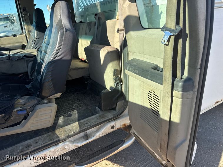 image for item ET4144 2008 Ford F450 utility / service truck