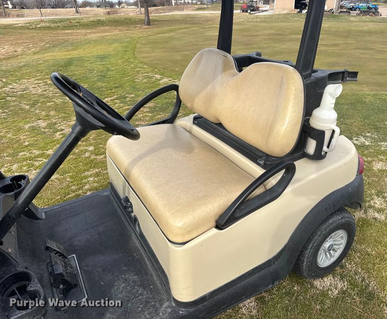 image for item ET4147 2018 Club Car Precedent golf cart