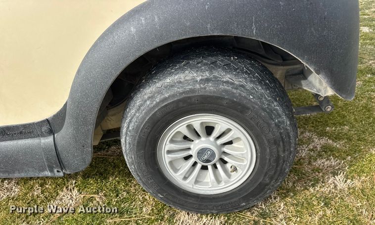 image for item ET4147 2018 Club Car Precedent golf cart