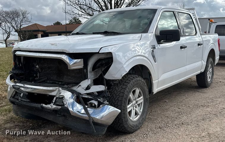 image for item ET4155 2023 Ford F150 XL Crew Cab pickup truck