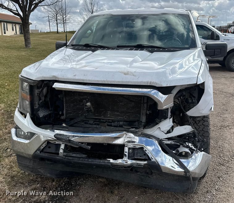 image for item ET4155 2023 Ford F150 XL Crew Cab pickup truck