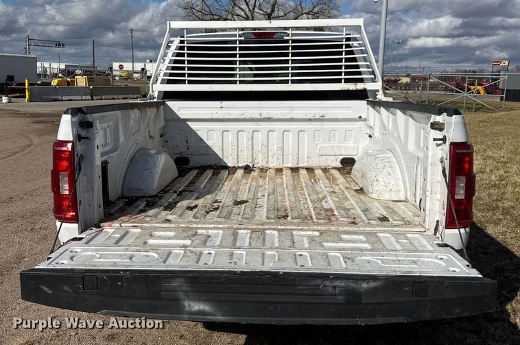 image for item ET4155 2023 Ford F150 XL Crew Cab pickup truck