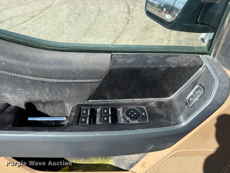 image for item ET4155 2023 Ford F150 XL Crew Cab pickup truck