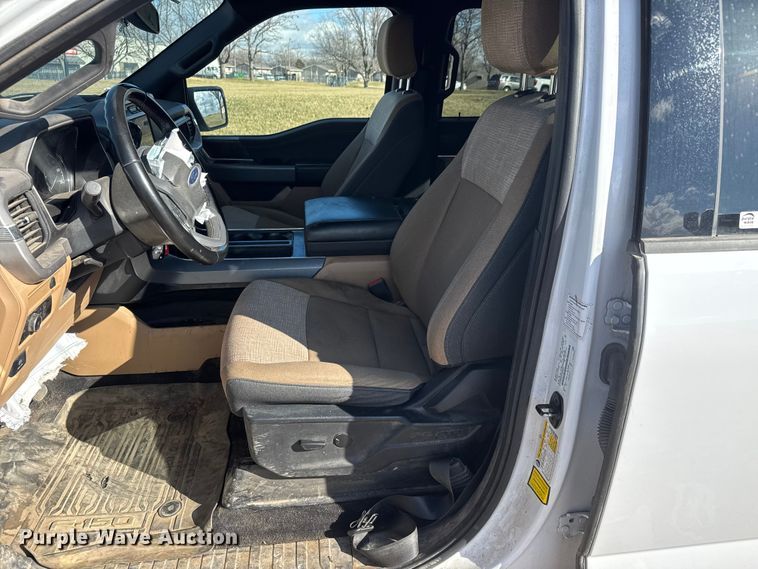 image for item ET4155 2023 Ford F150 XL Crew Cab pickup truck