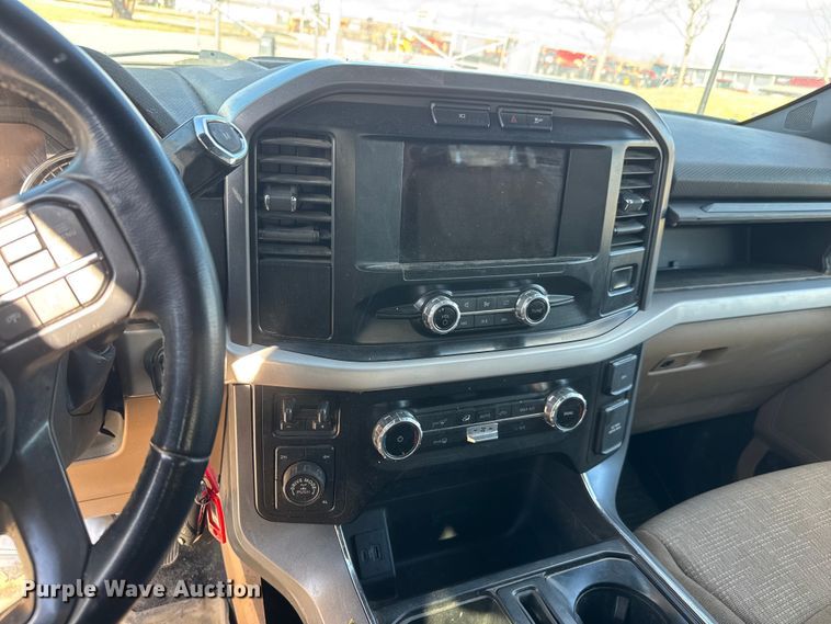 image for item ET4155 2023 Ford F150 XL Crew Cab pickup truck