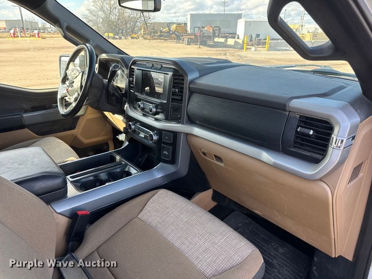 image for item ET4155 2023 Ford F150 XL Crew Cab pickup truck