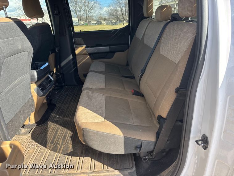 image for item ET4155 2023 Ford F150 XL Crew Cab pickup truck