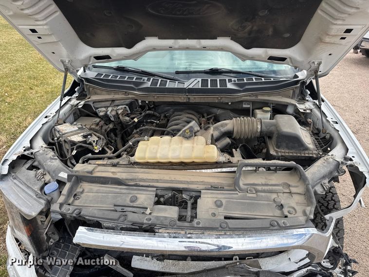 image for item ET4155 2023 Ford F150 XL Crew Cab pickup truck