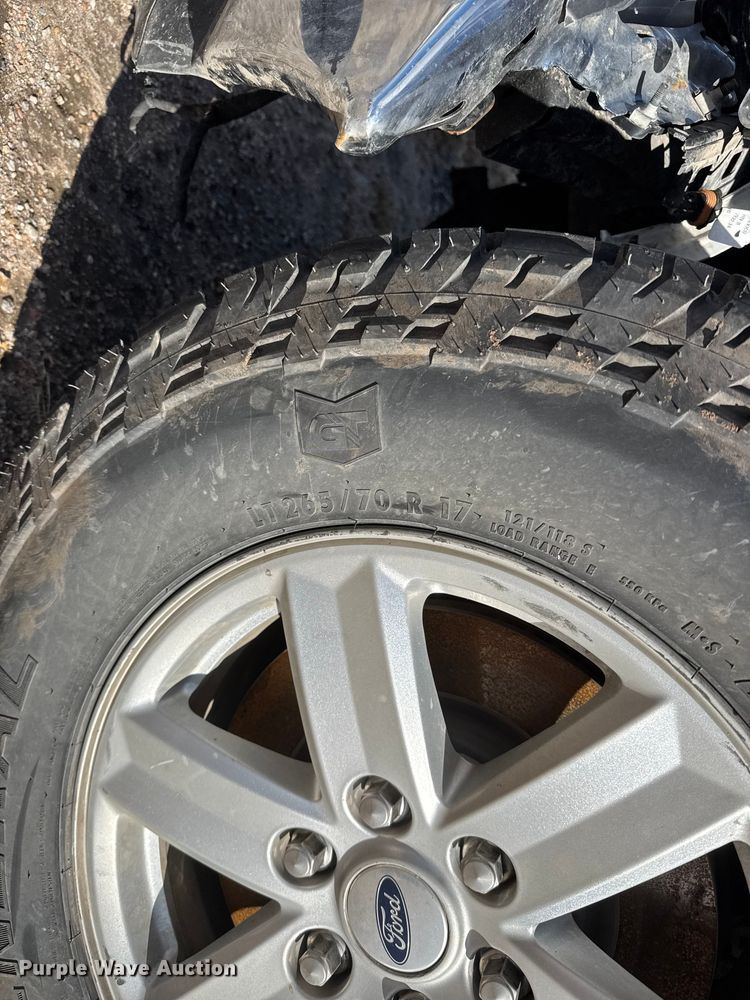 image for item ET4155 2023 Ford F150 XL Crew Cab pickup truck