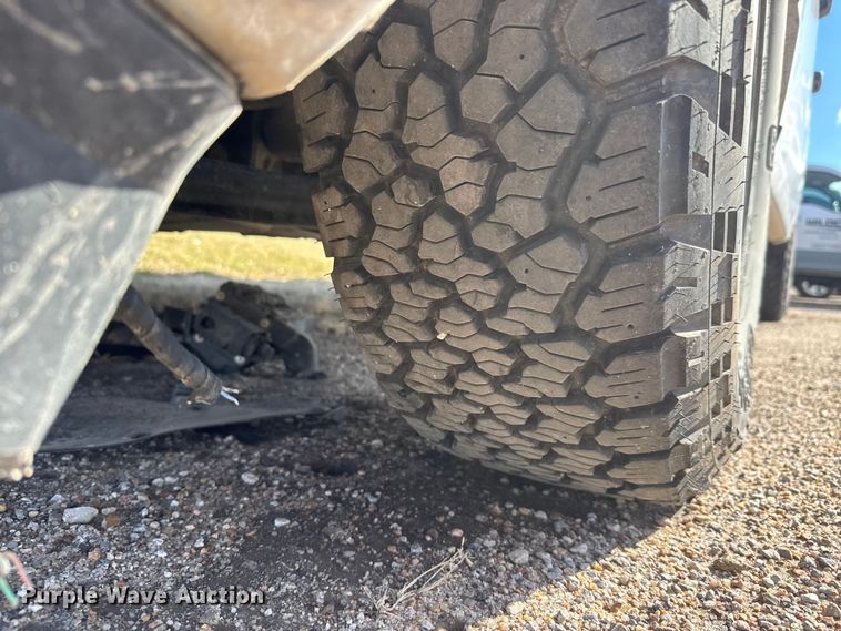 image for item ET4155 2023 Ford F150 XL Crew Cab pickup truck