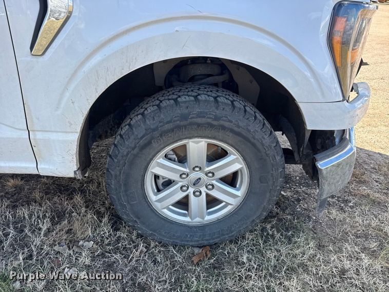 image for item ET4155 2023 Ford F150 XL Crew Cab pickup truck