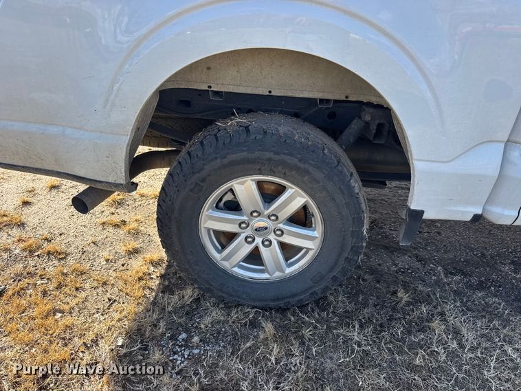 image for item ET4155 2023 Ford F150 XL Crew Cab pickup truck