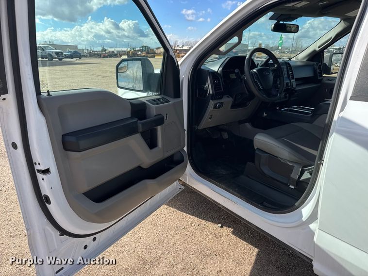 image for item ET4156 2019 Ford F150 Crew Cab pickup truck