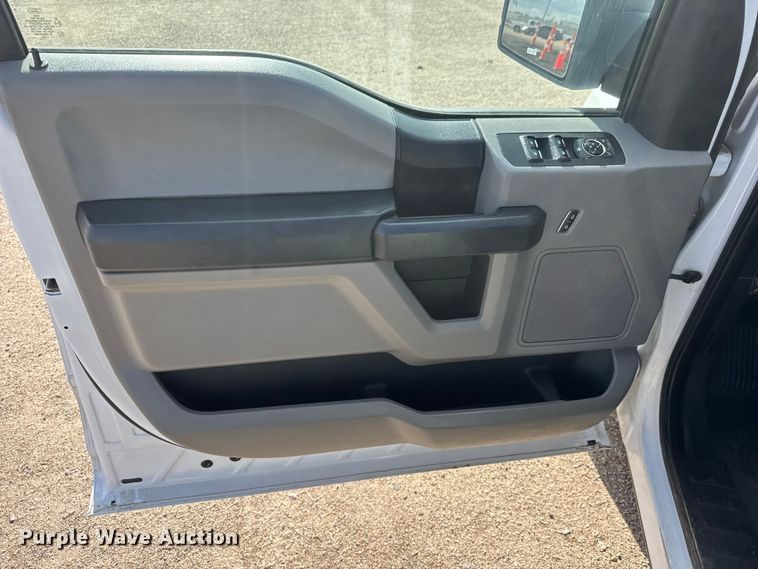 image for item ET4156 2019 Ford F150 Crew Cab pickup truck