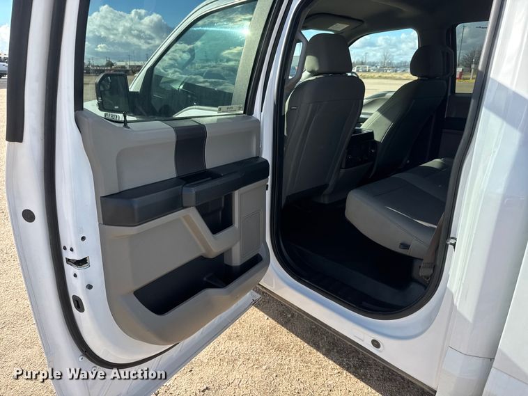 image for item ET4156 2019 Ford F150 Crew Cab pickup truck