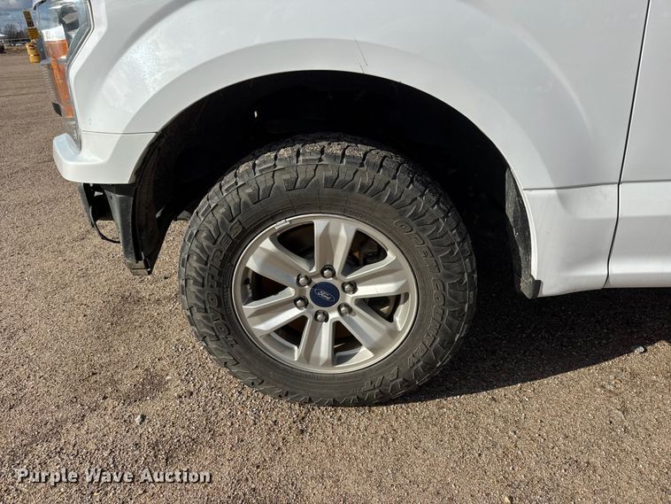 image for item ET4156 2019 Ford F150 Crew Cab pickup truck