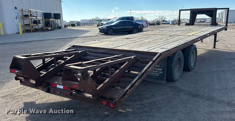 image for item ET4326 1997 Neal equipment trailer