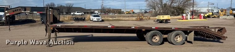 image for item ET4326 1997 Neal equipment trailer